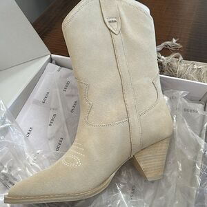 Brand new GUESS women’s boots